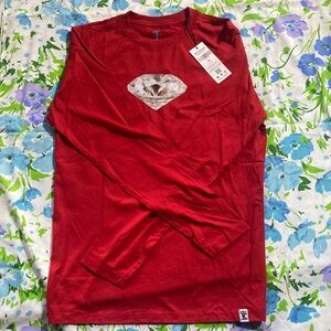 FLAWLESS RED LONG SLEEVE DIAMOND SHIRT! Size M.